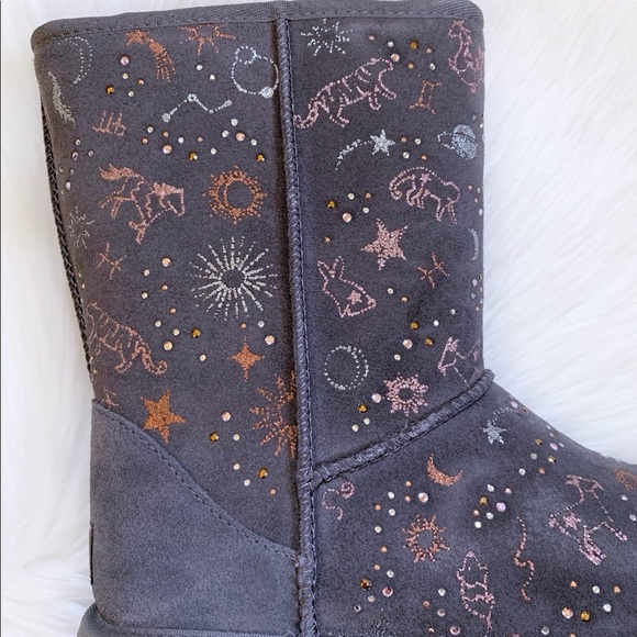 UGG Classic Zodiac Short Nightfall Boots - Picture 6 of 8